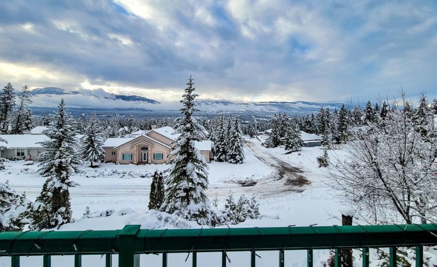 4972 MOUNTAIN TOP DRIVE, Fairmont Hot Springs, British Columbia V0B1L1, 3 Bedrooms Bedrooms, ,3 BathroomsBathrooms,Single Family,For Sale,MOUNTAIN TOP DRIVE,2474299