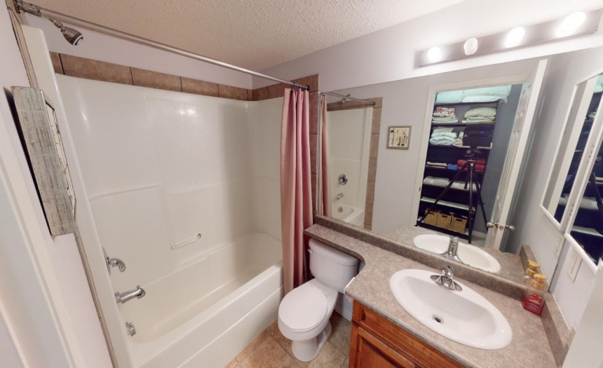 4767 FORSTERS LANDING ROAD, Radium Hot Springs, British Columbia V0A1M0, 2 Bedrooms Bedrooms, ,1 BathroomBathrooms,Single Family,For Sale,FORSTERS LANDING ROAD,2474347