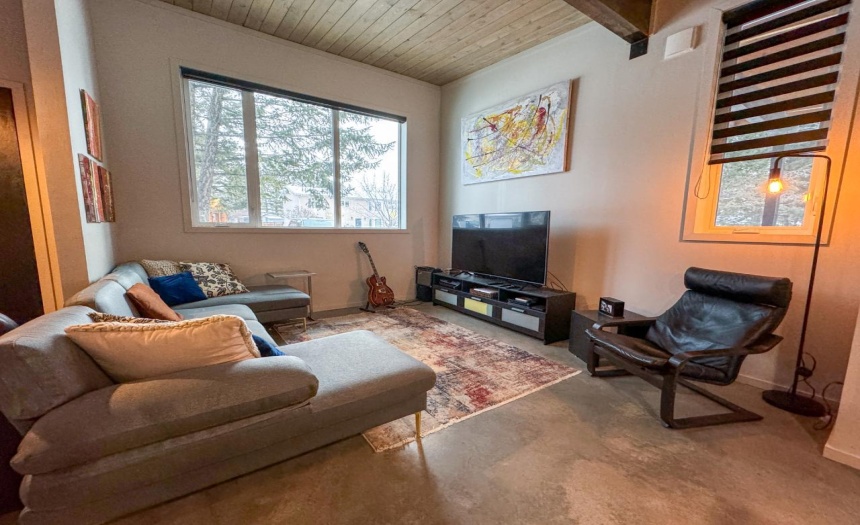 7501 RIVERCREST ROAD, Radium Hot Springs, British Columbia V0A1M0, 2 Bedrooms Bedrooms, ,1 BathroomBathrooms,Single Family,For Sale,RIVERCREST ROAD,2474412