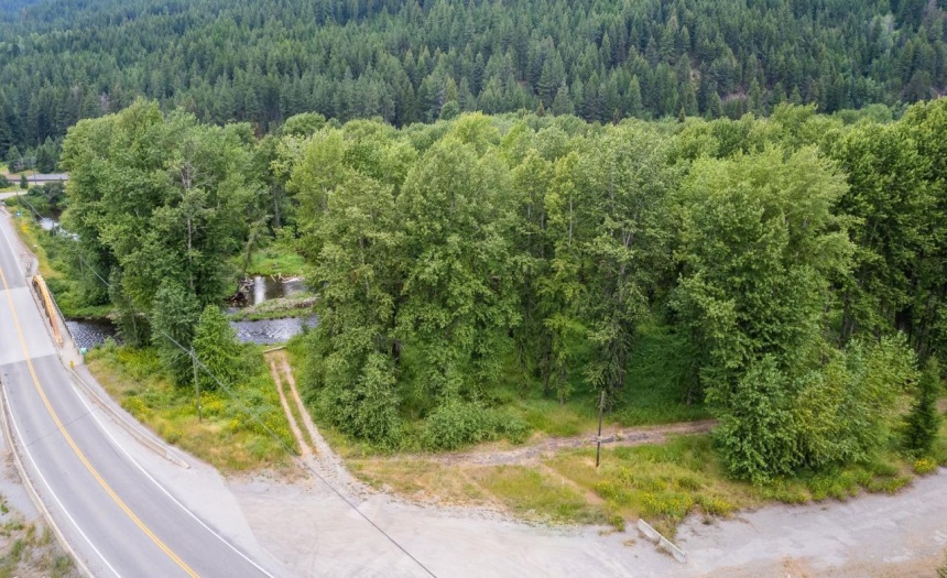 Pcl 1 HIGHWAY 3/95, Yahk, British Columbia V0B2P0, ,Vacant Land,For Sale,HIGHWAY 3/95,2474435