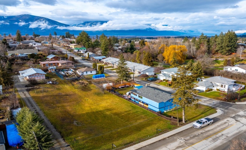 517 16TH AVENUE, Creston, British Columbia V0B1G5, ,Vacant Land,For Sale,16TH AVENUE,2474525