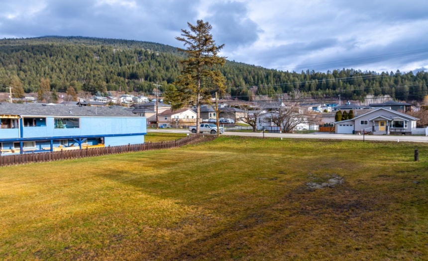 517 16TH AVENUE, Creston, British Columbia V0B1G5, ,Vacant Land,For Sale,16TH AVENUE,2474525