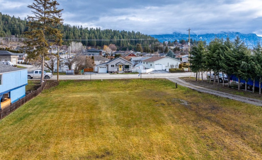 517 16TH AVENUE, Creston, British Columbia V0B1G5, ,Vacant Land,For Sale,16TH AVENUE,2474525