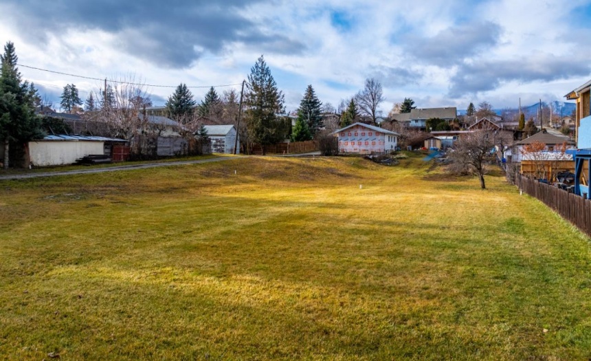 517 16TH AVENUE, Creston, British Columbia V0B1G5, ,Vacant Land,For Sale,16TH AVENUE,2474525