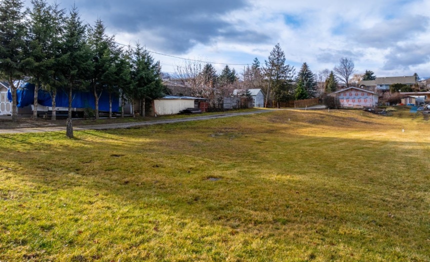 517 16TH AVENUE, Creston, British Columbia V0B1G5, ,Vacant Land,For Sale,16TH AVENUE,2474525