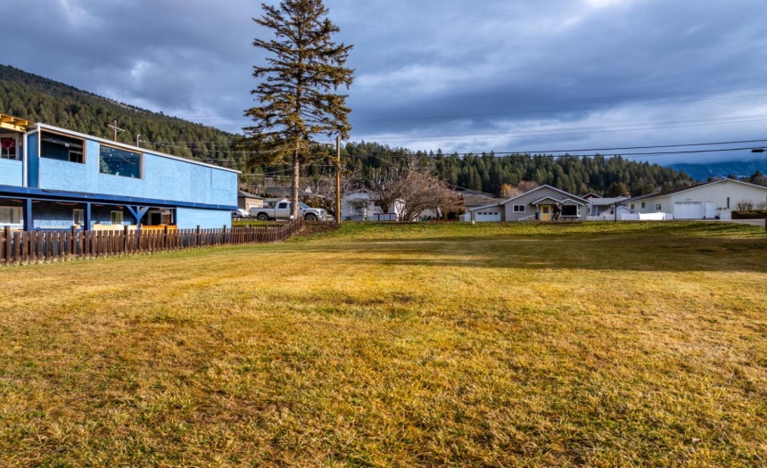 517 16TH AVENUE, Creston, British Columbia V0B1G5, ,Vacant Land,For Sale,16TH AVENUE,2474525