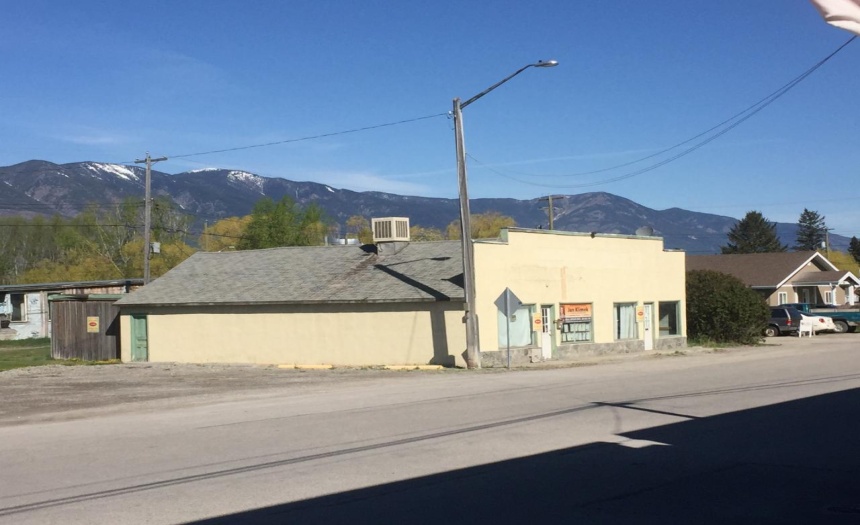 8921 GRAINGER ROAD, Canal Flats, British Columbia V0B1B0, ,Retail,For Sale,GRAINGER ROAD,2466940