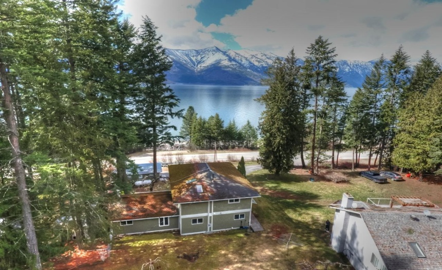 11110 HIGHWAY 3A, Sanca, British Columbia V0B1A2, 3 Bedrooms Bedrooms, ,2 BathroomsBathrooms,Single Family,For Sale,HIGHWAY 3A,2464270